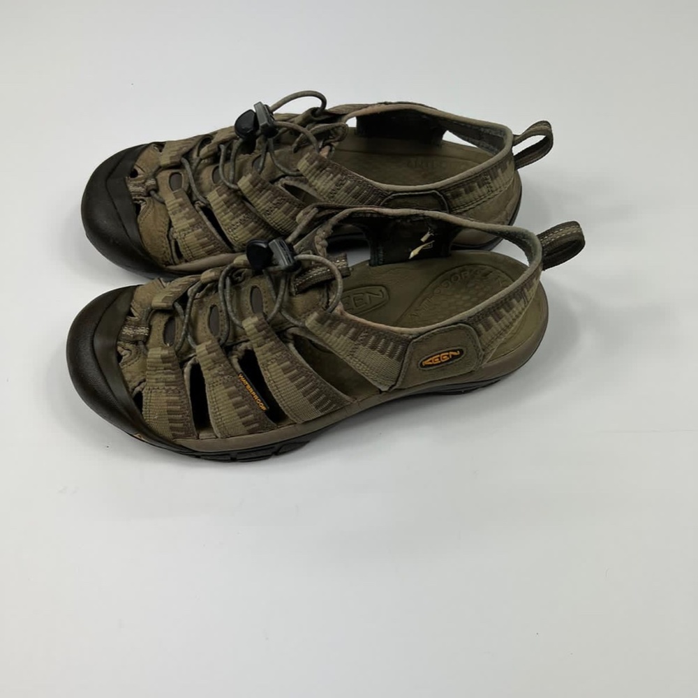Keen Brown and Black Hiking Sandals with Protective Toe Cap - Picture 5 of 9